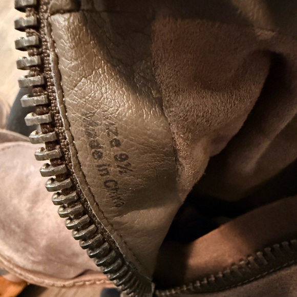 Dolce Vita Peep Toe Booties Suede Taupe Ankle Boots Buckle Strap Size 9.5 Boho - Picture 3 of 8